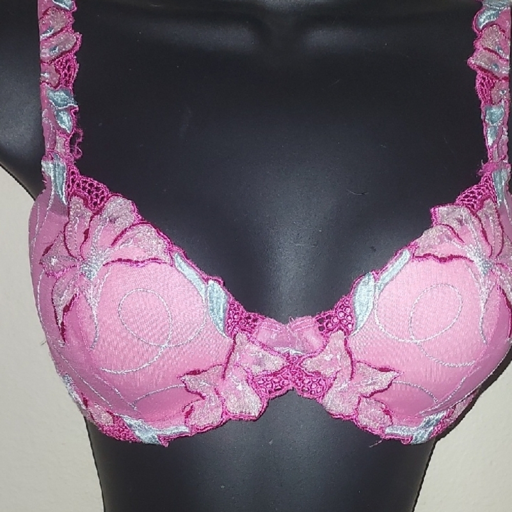 Delicates Bra & Matching Panties Used Pretty Floral Design Sexy Design